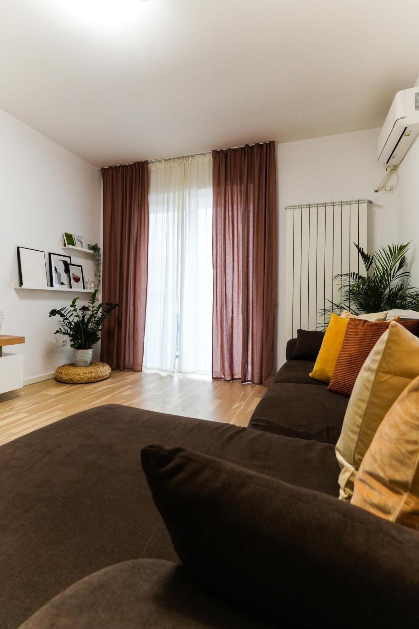 Amalia - Quiet 1Br Apartment With Parking & Wi-Fi ブカレスト エクステリア 写真