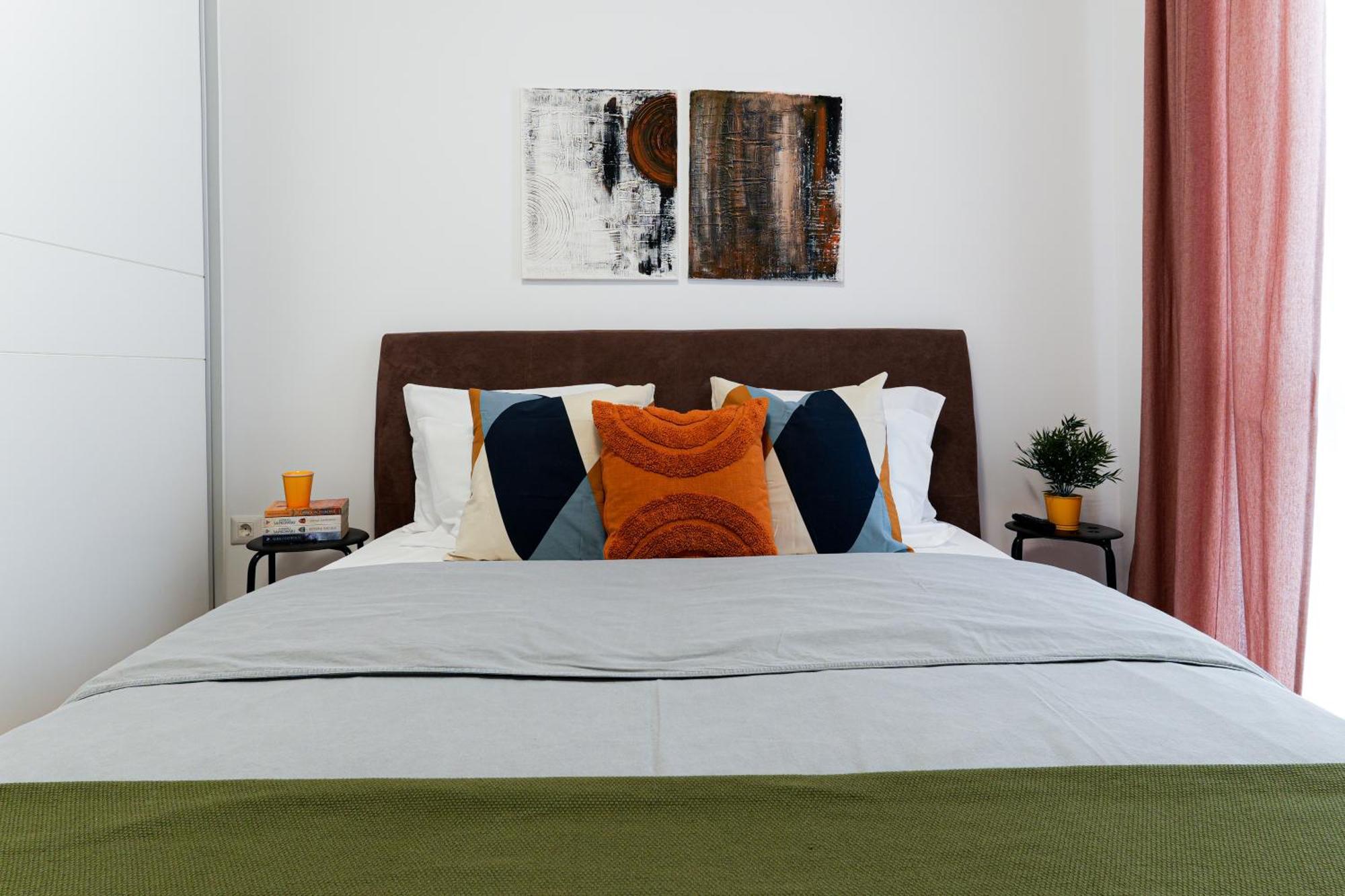 Amalia - Quiet 1Br Apartment With Parking & Wi-Fi ブカレスト エクステリア 写真